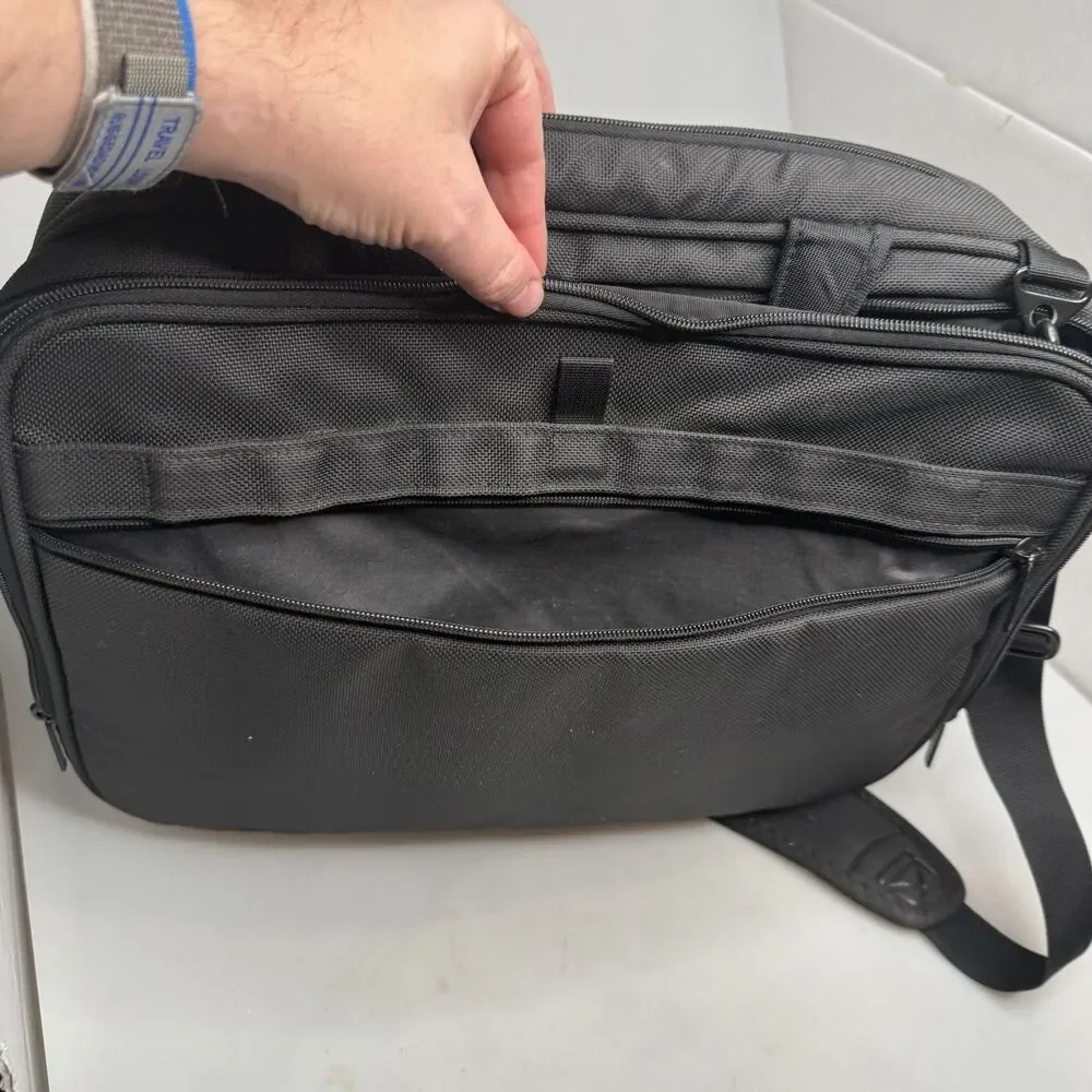 CODi Professional Laptop Messenger Bag Black Business Shoulder Crossbody 15